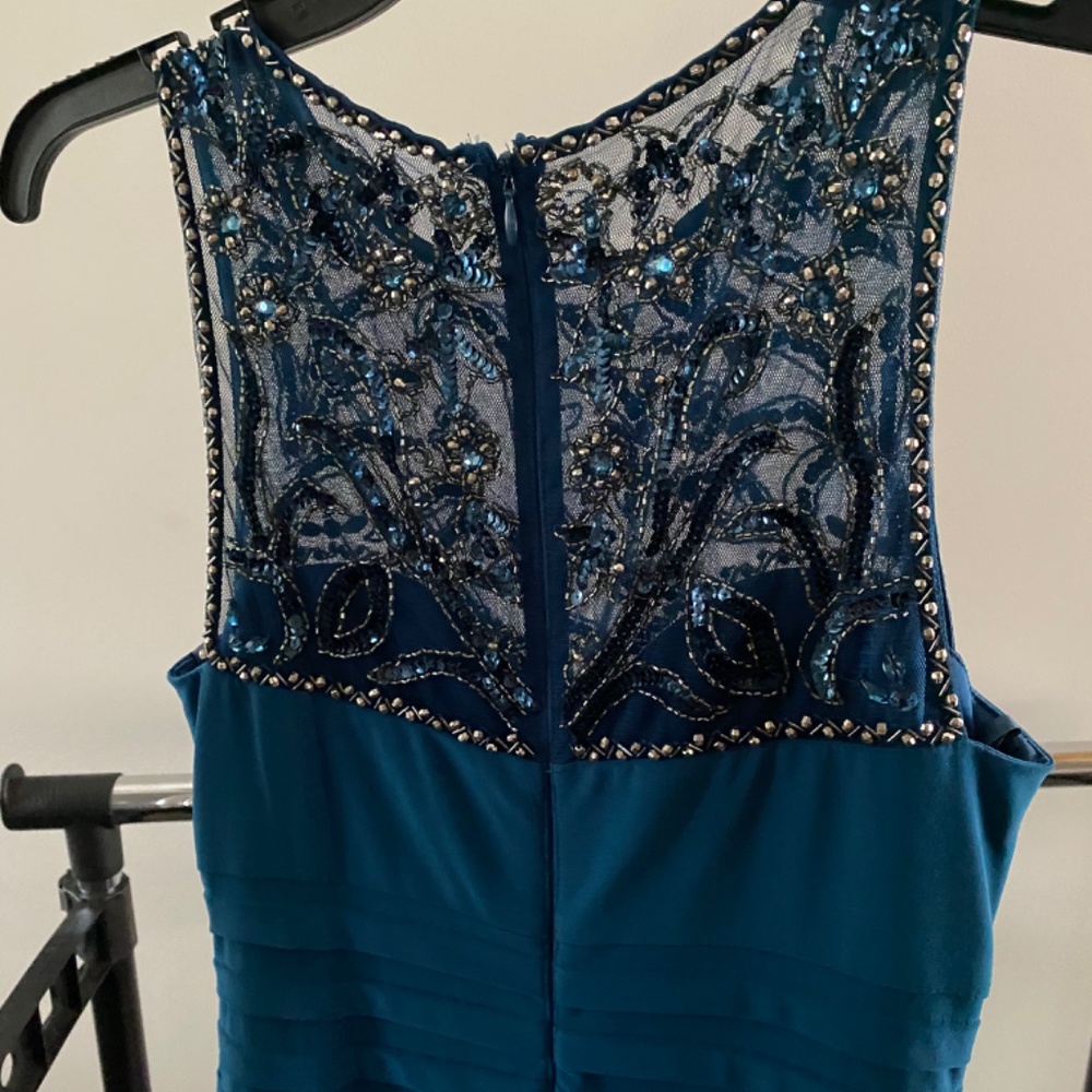 Dress - Picture 2 of 4